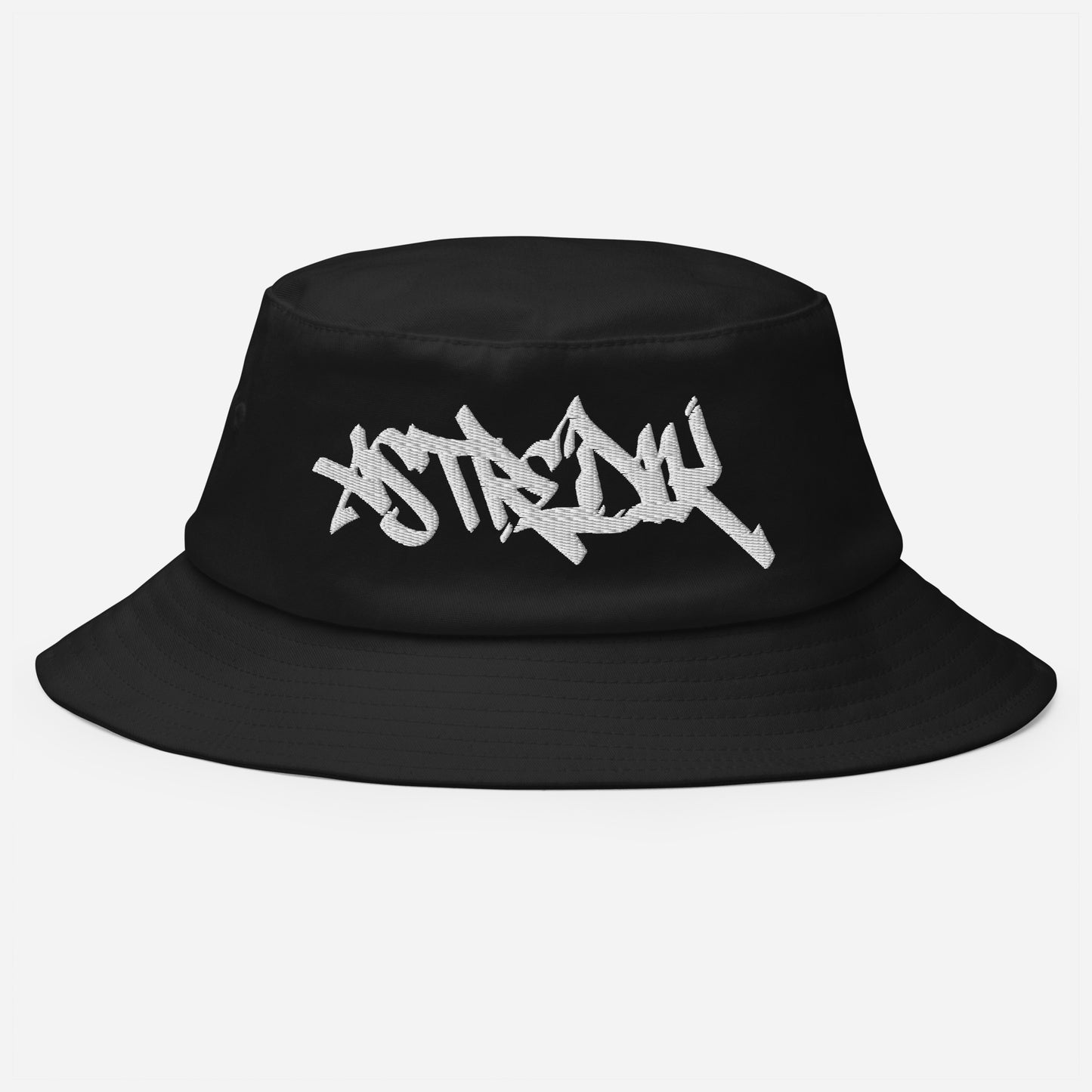 Bucket Hat Clássico Descrição do Produto: Estás farto de sentir que a moda de hoje é toda igual e que as marcas só querem saber de vendas? Nós também. Por isso, criámos um Bucket que vai além de um simples acessório – ele representa a tua personalidade e