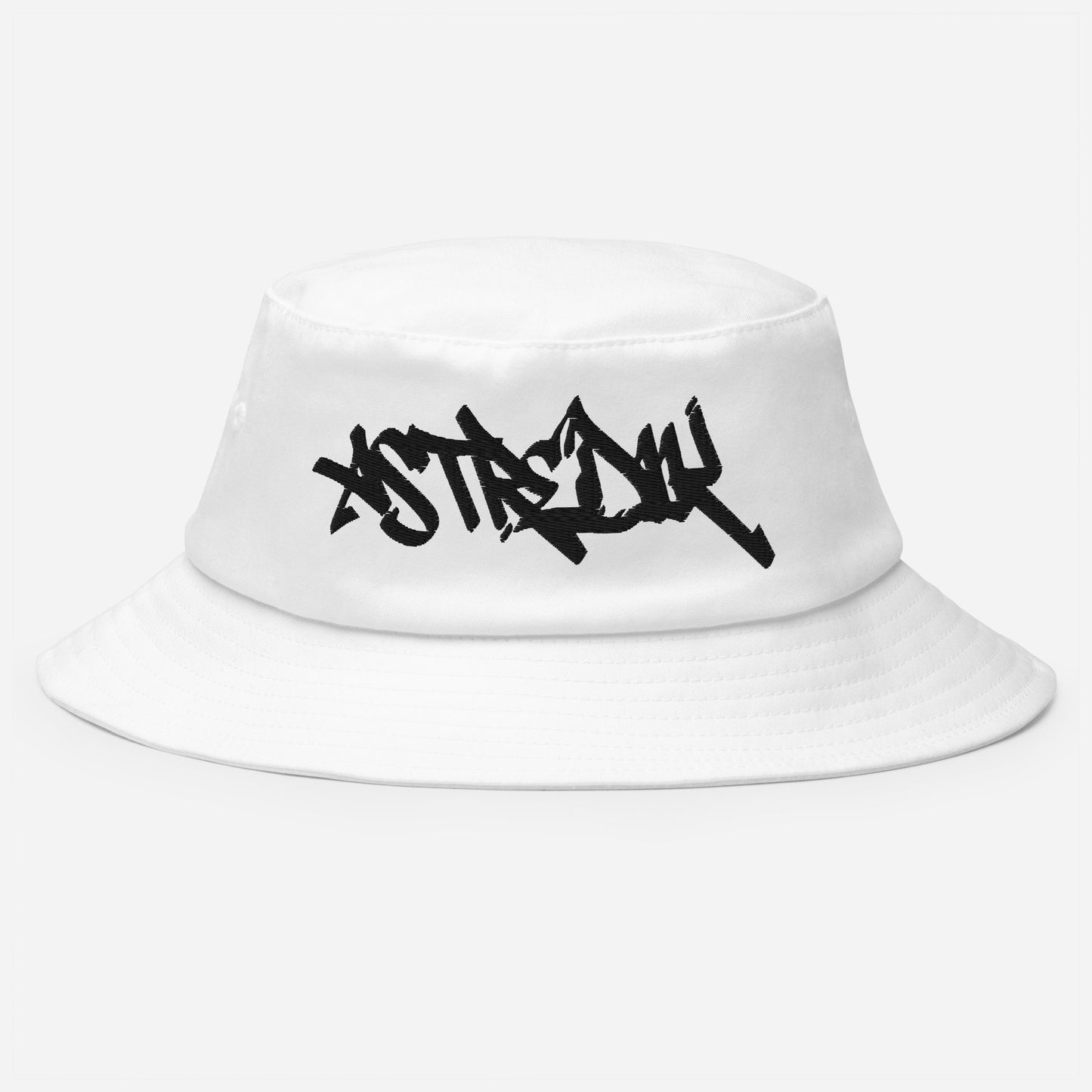 Bucket Hat Clássico Descrição do Produto: Estás farto de sentir que a moda de hoje é toda igual e que as marcas só querem saber de vendas? Nós também. Por isso, criámos um Bucket que vai além de um simples acessório – ele representa a tua personalidade e