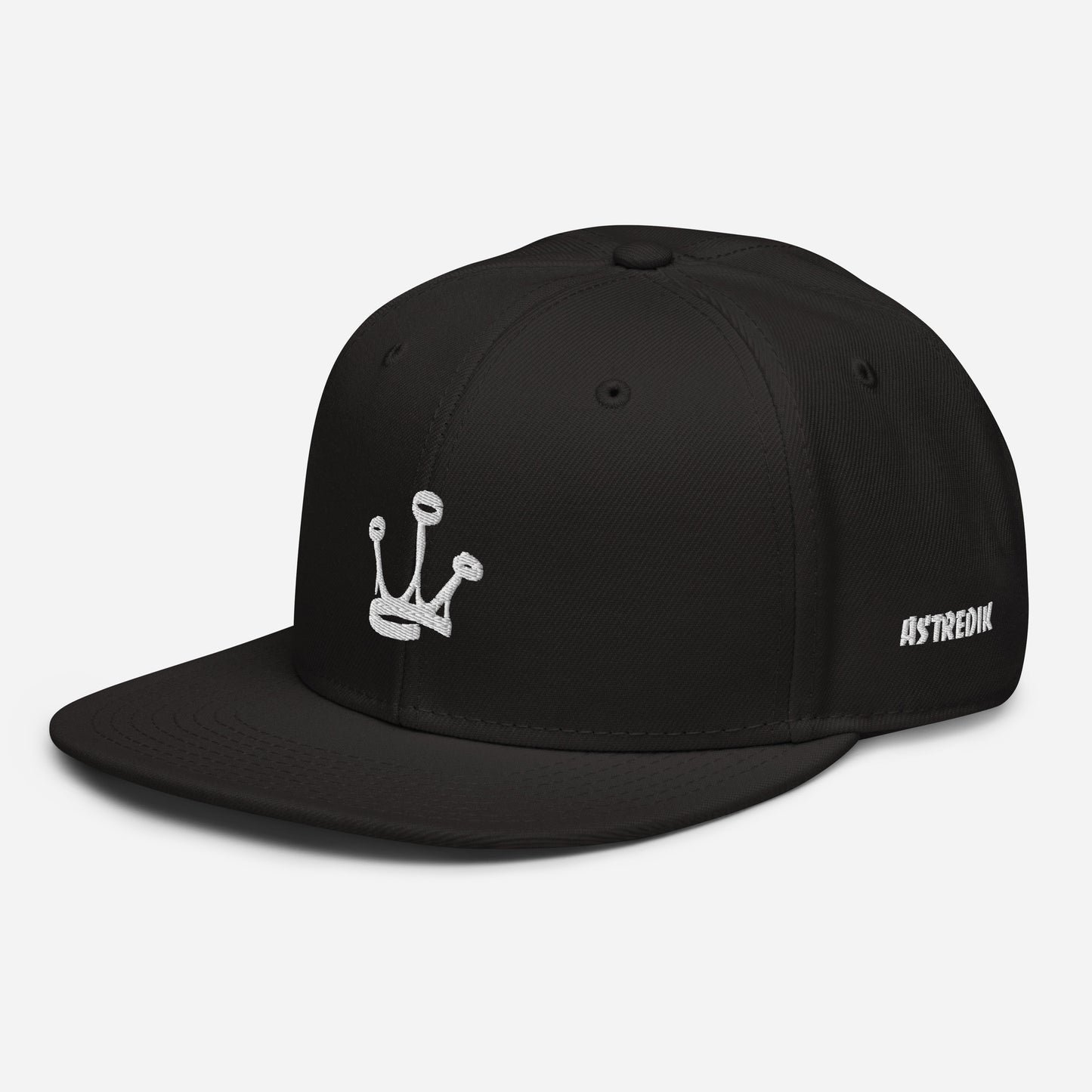 Snapback - Classic Collection Exprime-te com Originalidade e Estilo Na nossa marca, acreditamos que a moda deve refletir quem tu és. Estás farto de sentir que todas as marcas são iguais e só querem vender? Nós também. Por isso, criámos o Snapback com Dupl