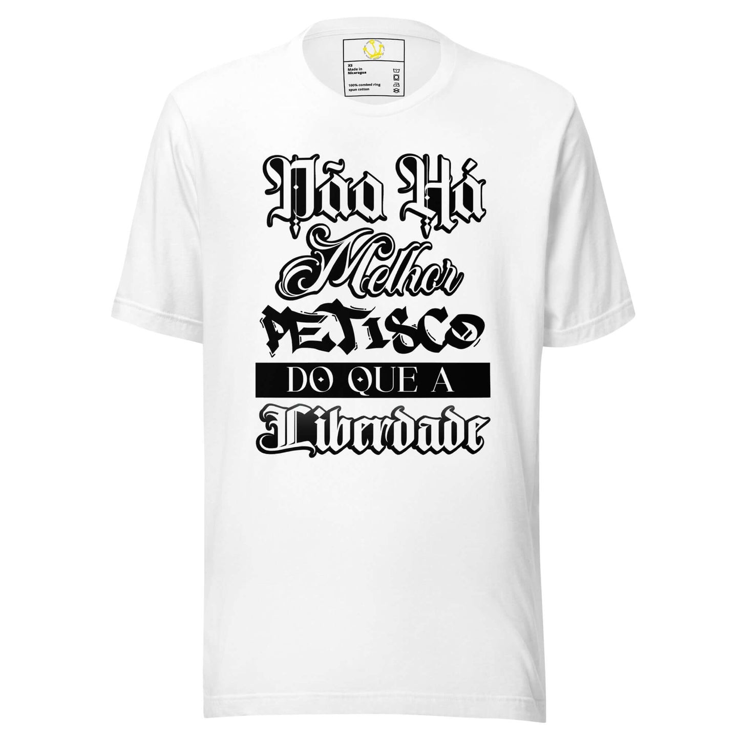 T-shirt "Não há melhor petisco do que a liberdade" "Não há melhor petisco do que a liberdade."Frase tirada de Allen Halloween, voz crua e sem filtros da cultura hip-hop tuga. Esta t-shirt é mais do que um pedaço de tecido — é resistência estampada no peit