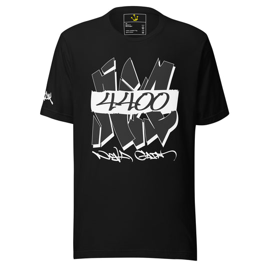 T-shirt NG4400 – Nova Gaia Para quem carrega a rua no peito e a alma em Vila Nova de Gaia.A NG4400 é mais do que uma t-shirt — é um statement de identidade urbana e resistência cultural. Criada para representar os que fazem da cidade o seu palco e da cami