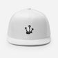 Trucker Cap Reto - Classic Collection Destaca-te com Estilo e Personalidade Na nossa marca, acreditamos que a moda deve ser uma extensão da tua personalidade. Por isso, criámos o Chapéu Reto Exclusivo - uma peça única que te distingue e celebra a tua paix